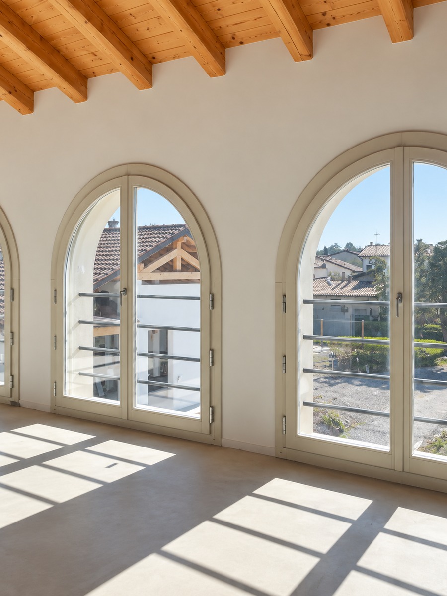 Serramenti ad arco realizzati da Serramenti Salviato