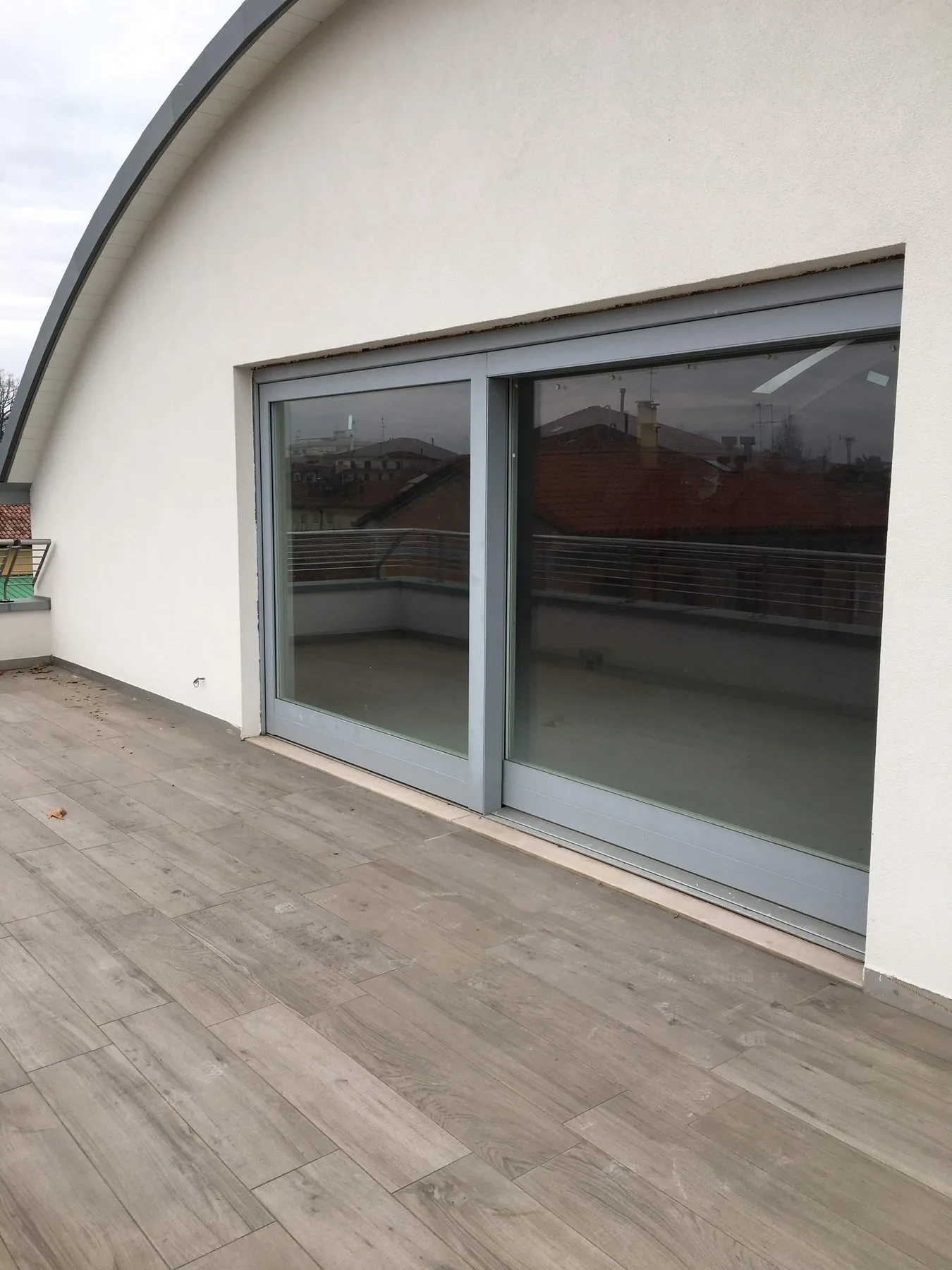 Serramento scorrevole in legno